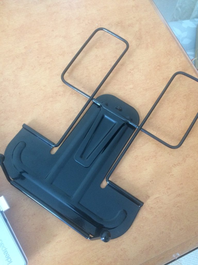 折りたたむとペタンコ